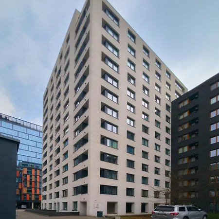 Urban Chic By Bookinghost * فروتسواف