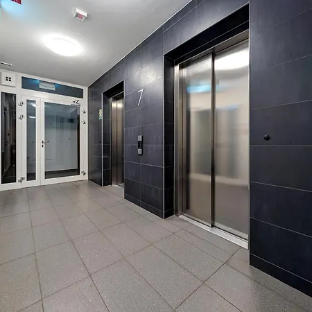 Urban Chic Apartment Wroclaw