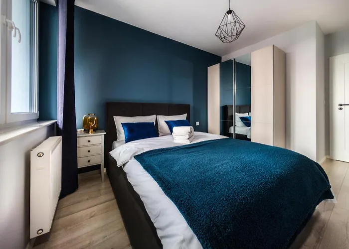 Urban Chic By Bookinghost * Wrocław